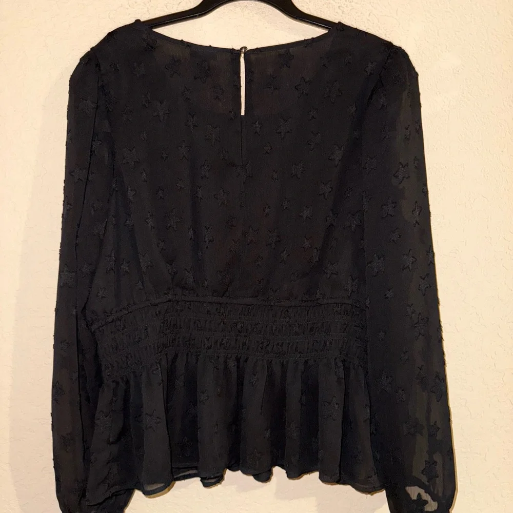 Torrid Crinkle Chiffon With Star Smocked Waist Puff Sleeve Top- Size 2-2X - Picture 10 of 12